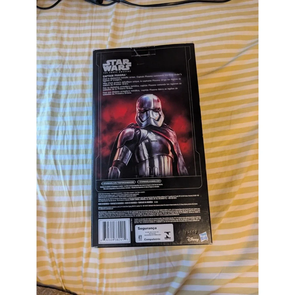 Star Wars TFA Toys R Us Exclusive Epic Battles Captain Phasma Hasbro 12in Figure